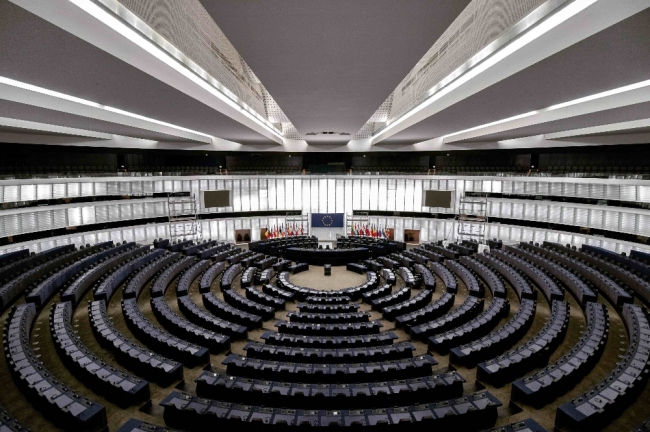 Europa, uniti o divisi? L'Italia si scopre euroscettica