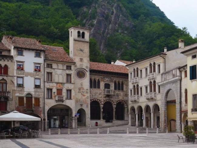 Visita guidata al borgo storico di Serravalle