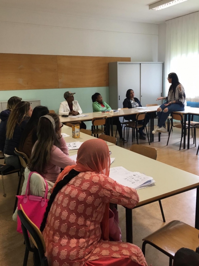 A Treviso le mamme straniere si incontrano sui banchi di scuola